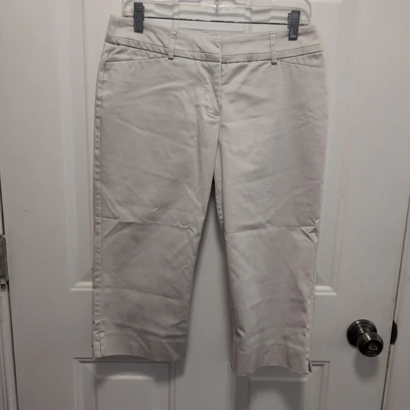 Ricki's Elegant Cream Capris - Picture 3 of 9